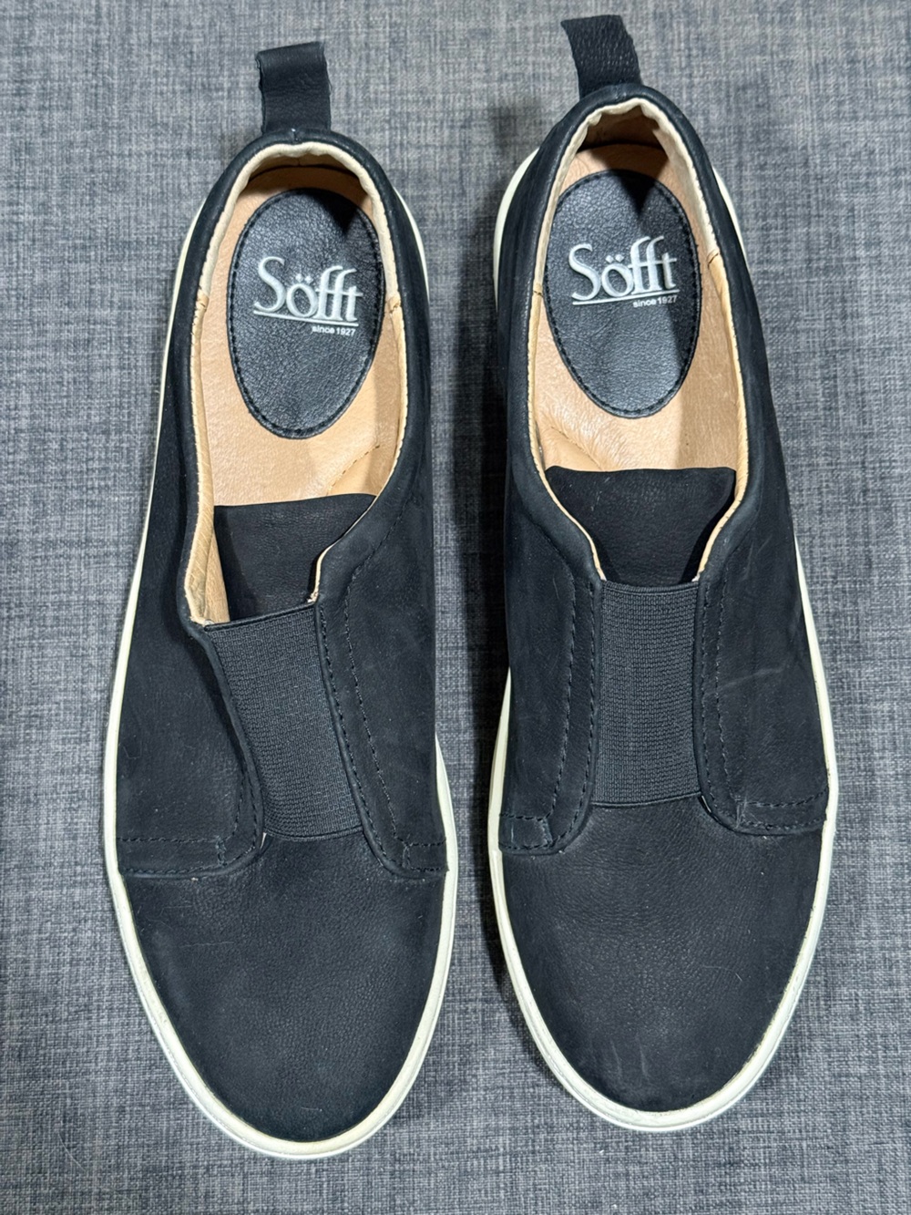 Söfft Women's Black Safia Slip-On Sneakers